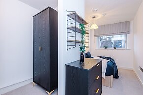 Modern 2BR Apartment Leeds Centre