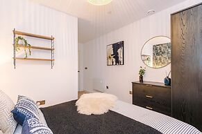 Modern 2BR Apartment Leeds Centre