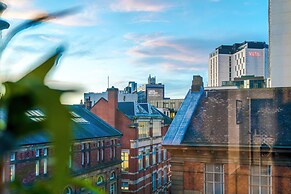 Modern 2BR Apartment Leeds Centre
