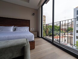 Casa Tokio