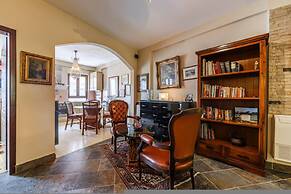 Classic City Stay 1BR in Historic Location
