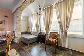 Classic City Stay 1BR in Historic Location