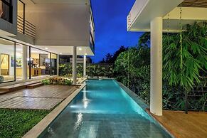 A Cliff Residence Villa
