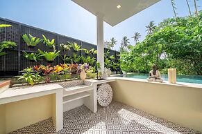 A Cliff Residence Villa