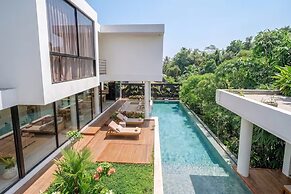 A Cliff Residence Villa