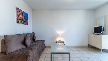 R Sidence Le Crystal St2s