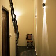 Large Room Near Grand Palace