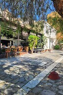 LIV - Upscale Athenian Apartment 1A