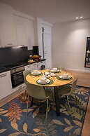LIV - Upscale Athenian Apartment 1A