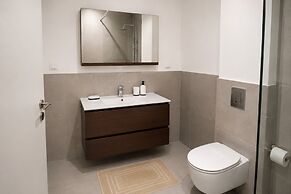 LIV - Upscale Athenian Apartment 1A