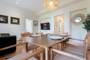 Central 2BD Apt Facing Torre Madrid Duque de Osuna