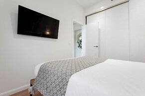 Central 2BD Apt Facing Torre Madrid Duque de Osuna