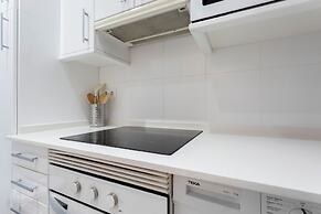 Central 2BD Apt Facing Torre Madrid Duque de Osuna