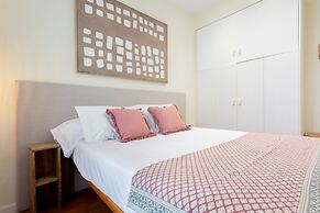 Central 2BD Apt Facing Torre Madrid Duque de Osuna