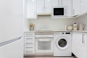 Central 2BD Apt Facing Torre Madrid Duque de Osuna