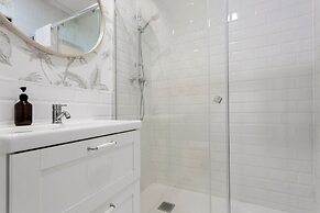 Central 2BD Apt Facing Torre Madrid Duque de Osuna