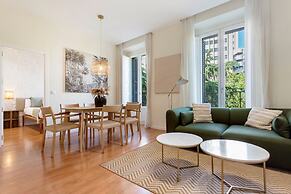 Central 2BD Apt Facing Torre Madrid Duque de Osuna