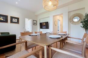 Central 2BD Apt Facing Torre Madrid Duque de Osuna