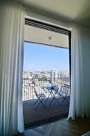 High-End 1BR Secure Tower Parking Mamak
