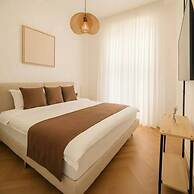 High-End 1BR Secure Tower Parking Mamak