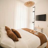 High-End 1BR Secure Tower Parking Mamak
