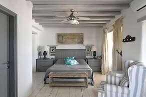 Sunray Pounta Paros Beachfront Villa Near Kitesurf
