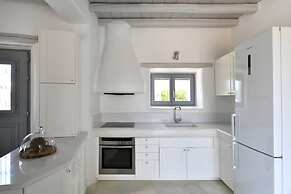 Sunray Pounta Paros Beachfront Villa Near Kitesurf