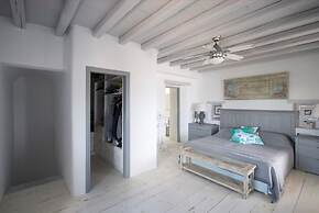 Sunray Pounta Paros Beachfront Villa Near Kitesurf