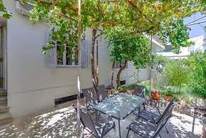 Samouil Apartment - Near Beach