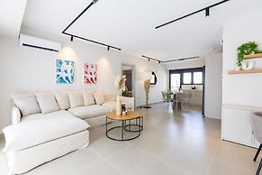 B Boutique Residences by Raise