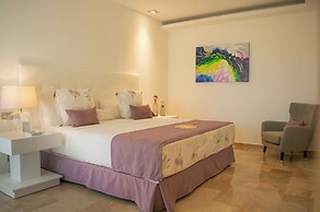 PARADISE DUKASI SUITES at LOS CORALES