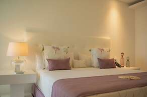 PARADISE DUKASI SUITES at LOS CORALES