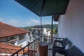 Ceyloni Lake Residency - Kandy
