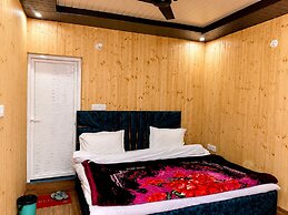 Yamuna pag pinewood hotel