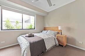Convenient + Spacious! 3bed/2.5bath/1car~townhouse