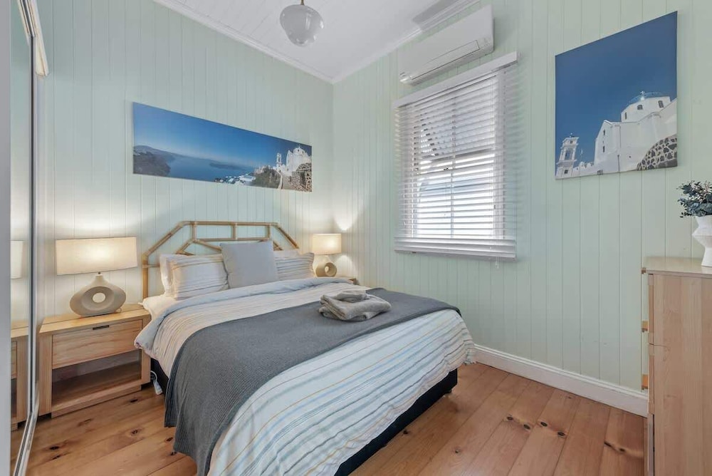 Comfy Character Qldr ~ 3bed House W/parking