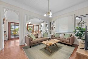 Comfy Character Qldr ~ 3bed House W/parking