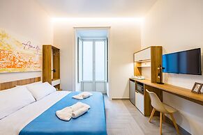 Solaris Suites by Napoliapartments