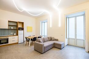 Solaris Suites by Napoliapartments