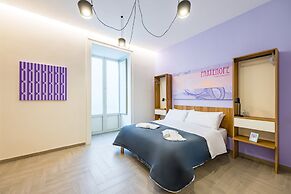 Solaris Suites by Napoliapartments