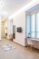 Solaris Suites by Napoliapartments