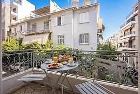 Bright Cozy 2BR l Balcony & Work Corner