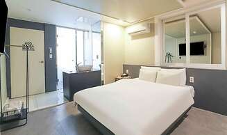 Gamdong Hotel