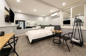 Gamdong Hotel