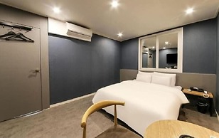Gamdong Hotel