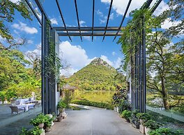 Guilin Heshe Lakeside Resort