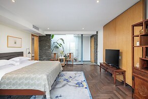 Guilin Heshe Lakeside Resort
