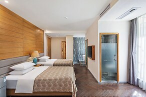 Guilin Heshe Lakeside Resort
