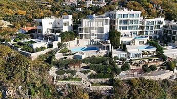 Seafront Luxury Villa Rezevici