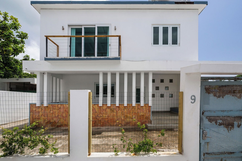 Villa Playa - Beach & Pool Apartments